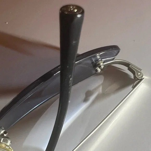 Authentic Iconic Chanel light blue 4002 Rimless CC logo 90’s sunglasses. - Picture 10 of 10